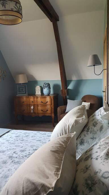 Le Pigeonnier / Gite De Charme 1 A 4 Pers 80 M² Cambrai Bagian luar foto
