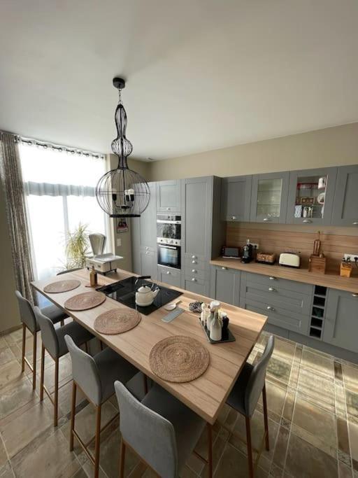 Le Pigeonnier / Gite De Charme 1 A 4 Pers 80 M² Cambrai Bagian luar foto