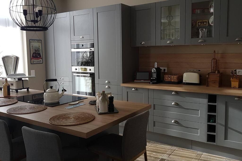Le Pigeonnier / Gite De Charme 1 A 4 Pers 80 M² Cambrai Bagian luar foto